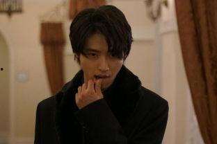 致命之吻,揭秘暗影中的爱情陷阱